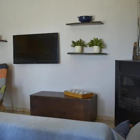 To Spitaki Dalamanara