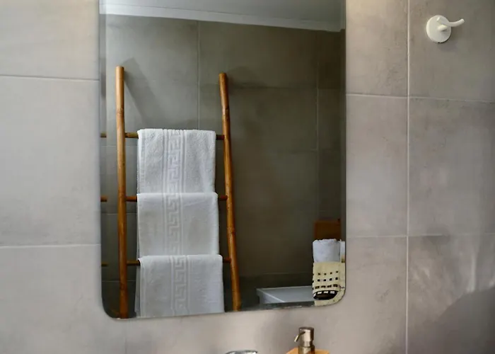 To Spitaki Dalamanara